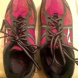 Altra Lone Peak’s 3.5 size 9.5.